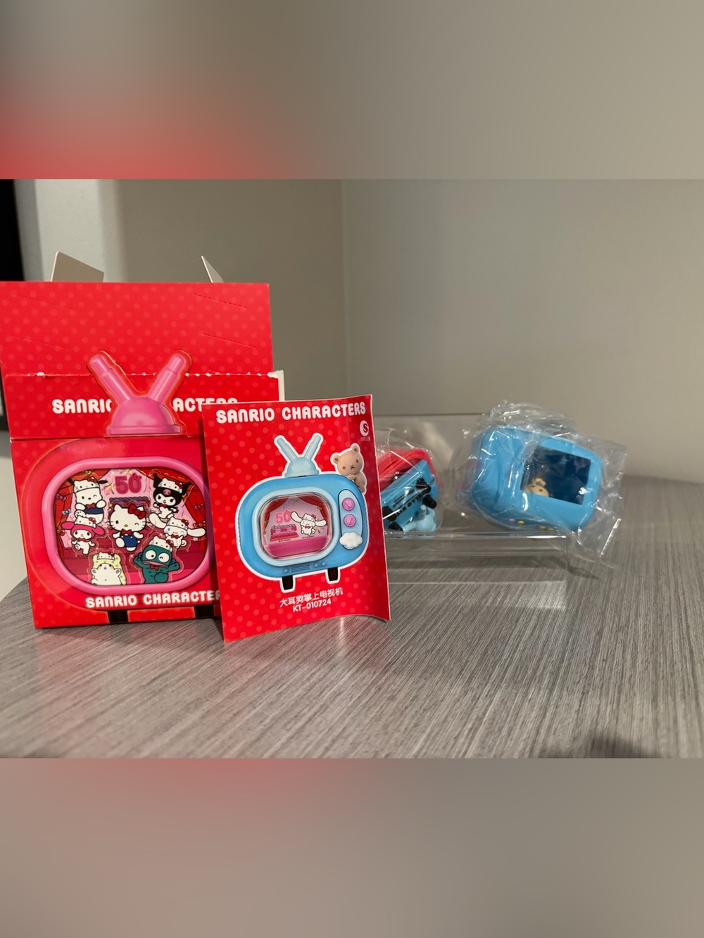 Sanrio Characters 15th Anniversary Retro TV Handheld Blind Box - Cinnamoroll